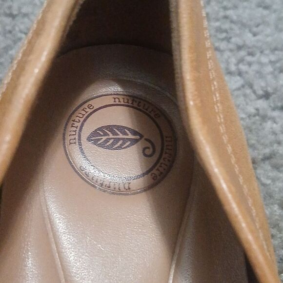 Nurture leather tan crocodile casual slip on loafers Sz 7.5 EUC - Picture 7 of 9